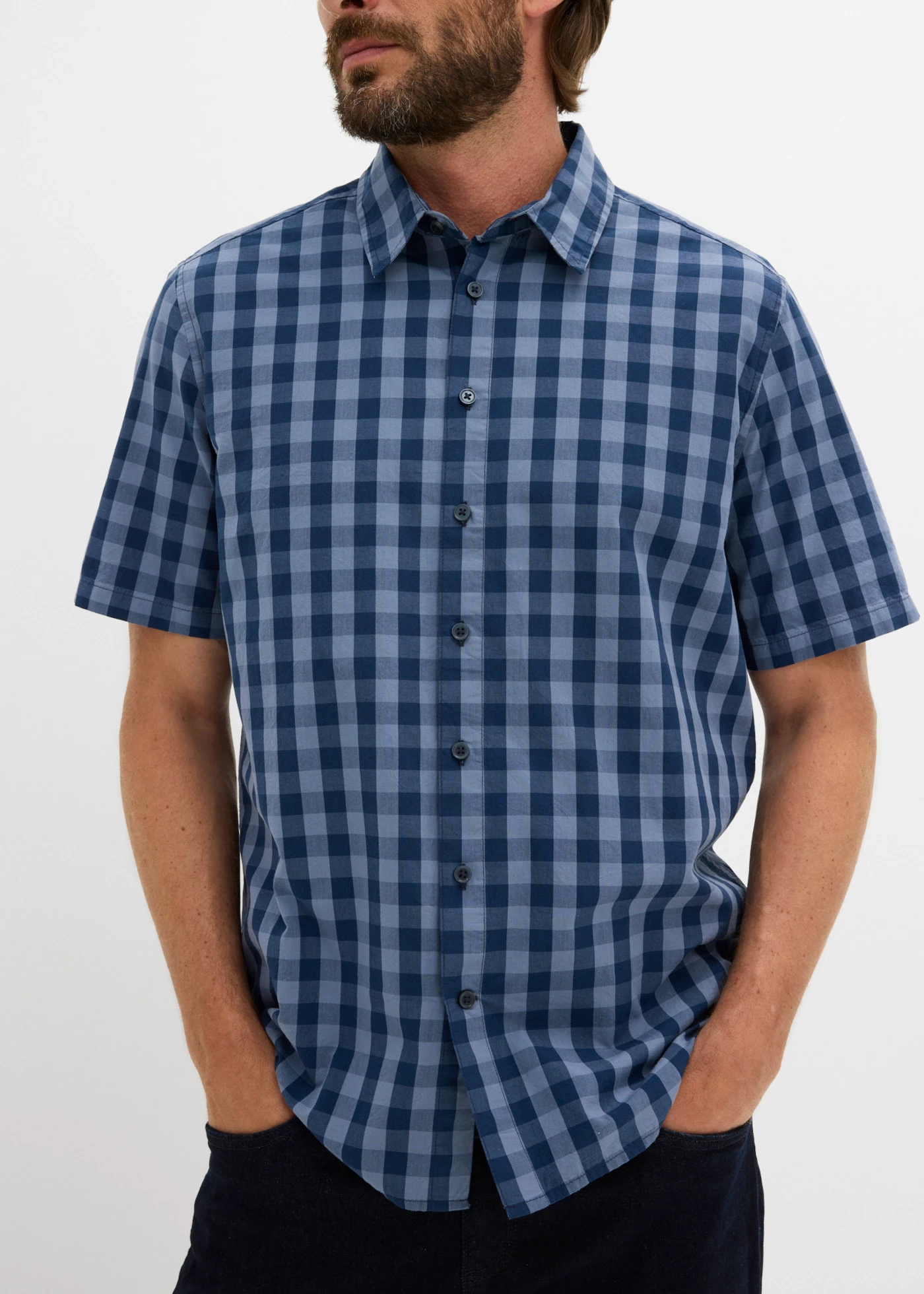 Chemise manches courtes 100% coton • bleu fumé-bleu profond carreaux • Boutique bonprix