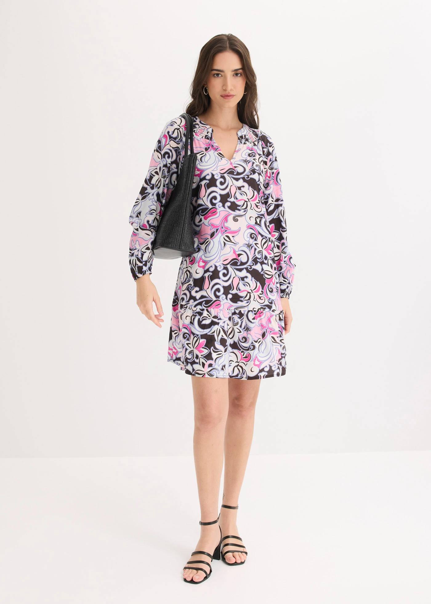 Robe-tunique en viscose fluide • noir imprimé • Boutique bonprix