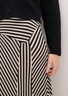 Jersey rok in een viscosemix • zwart-wolwit gestreept • bonprix online shop