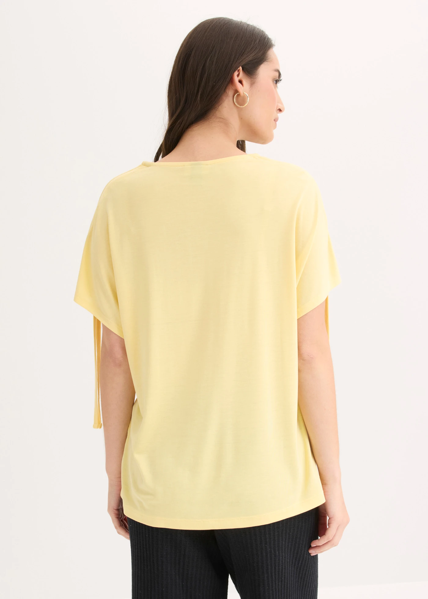 T-shirt doux en modal mélangé • jaune pastel • Boutique bonprix