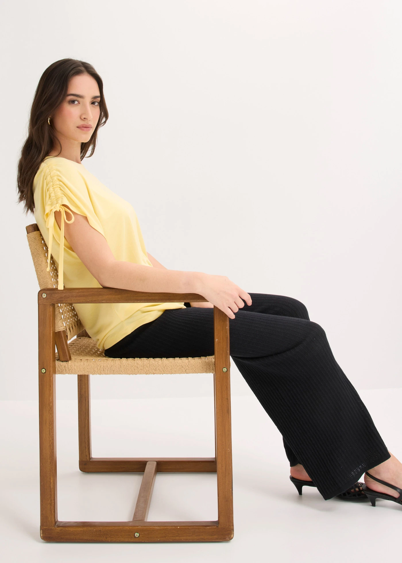 Shirt in een zachte modalmix • pastelgeel • bonprix online shop