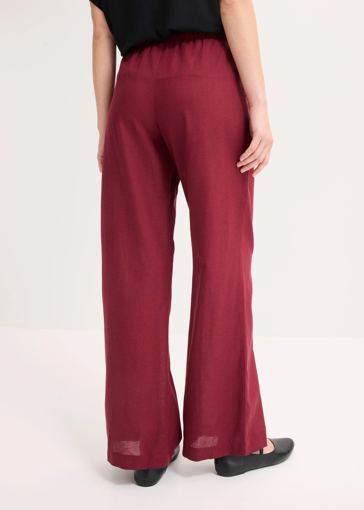 Pantalon palazzo en matière légère et aérienne • rouge érable • Boutique bonprix