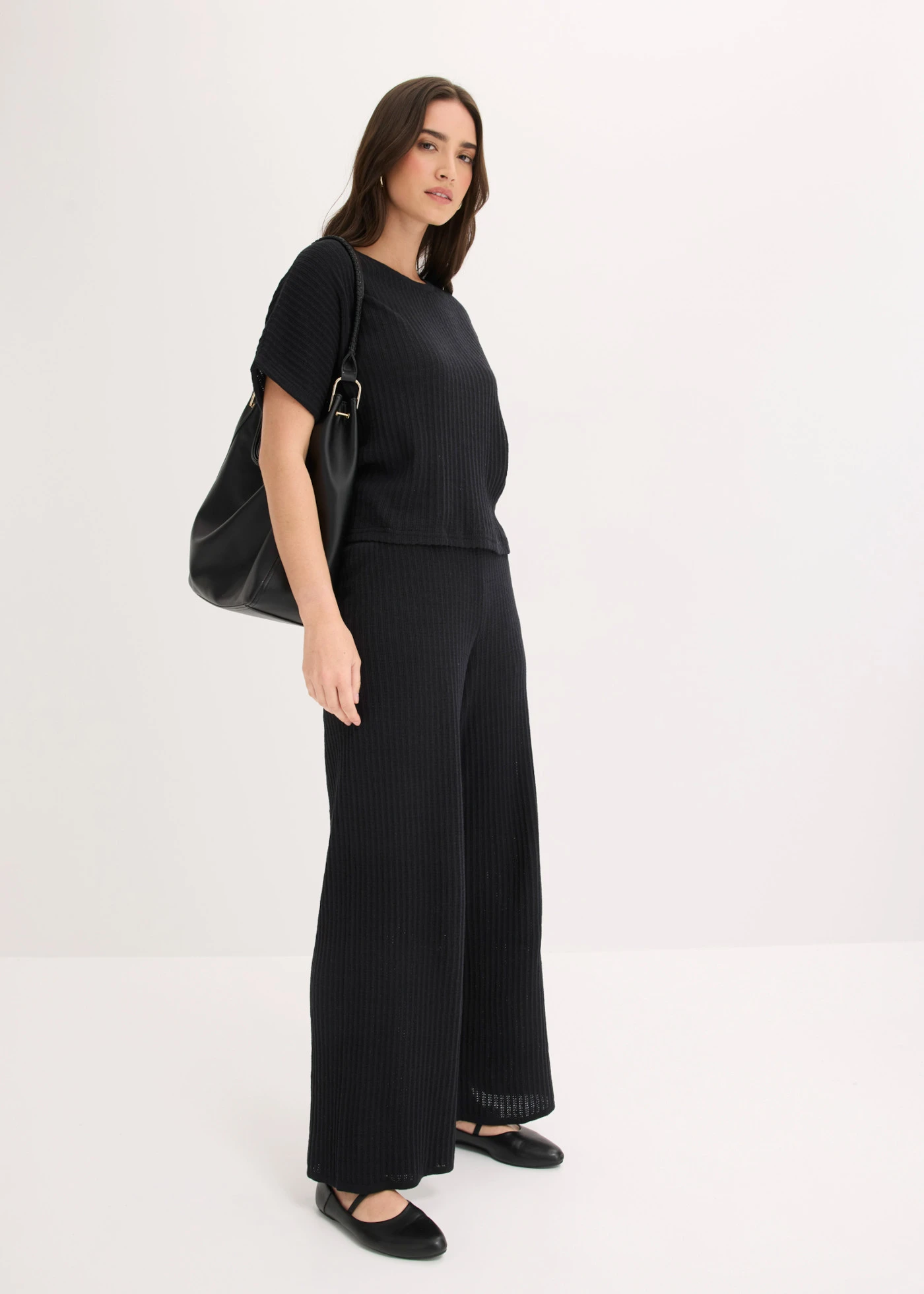 Bluză tricotată din mix vaporos de in • negru • magazin bonprix