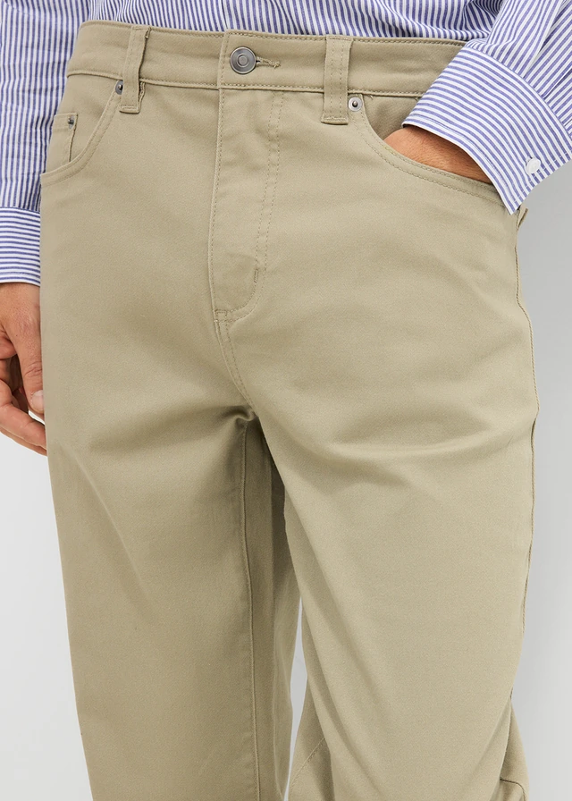 Pantalon droit et extensible, coupe classique • kaki clair • product-page.page-title-suffix
