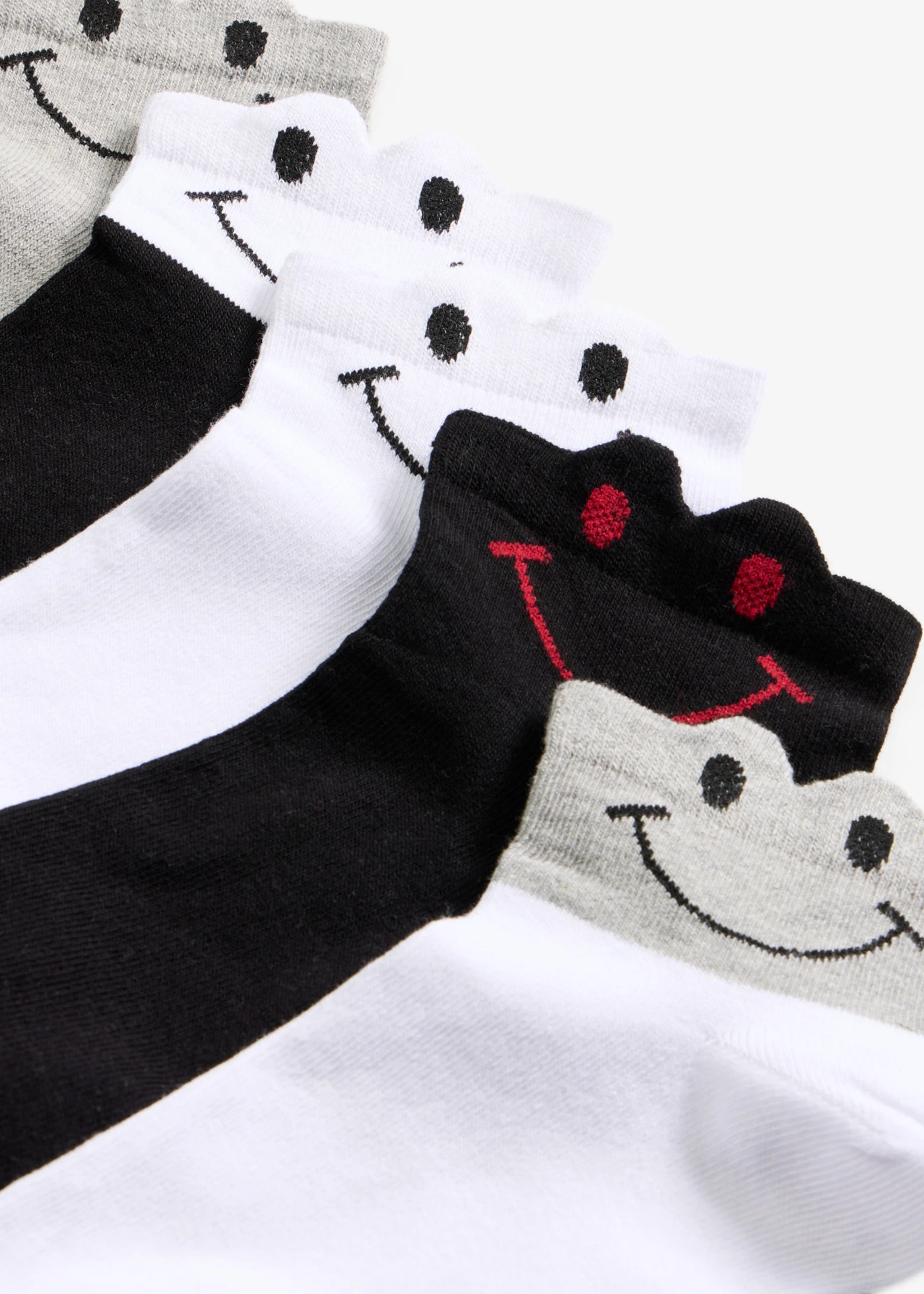 Lot de 5 paires de chaussettes courtes • blanc + gris clair chiné + noir • Boutique bonprix