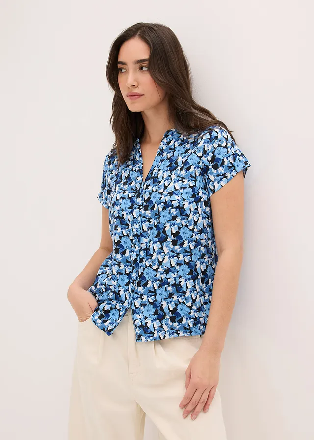 Blouse van viscose met korte mouwen, Kleur: gentiaanblauw gebloemd