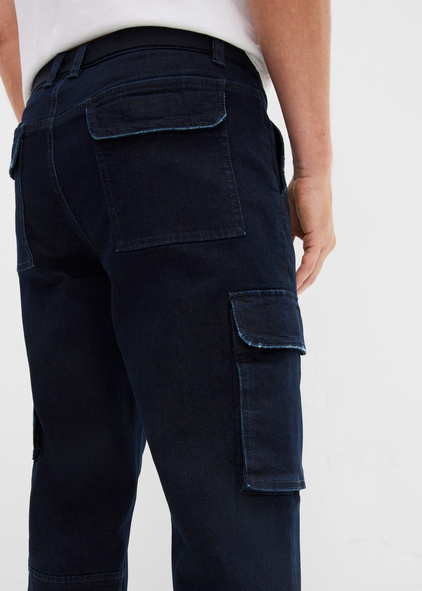 3/4-es sztreccsfarmer övvel, Relaxed Fit • sötétkék denim • bonprix áruház