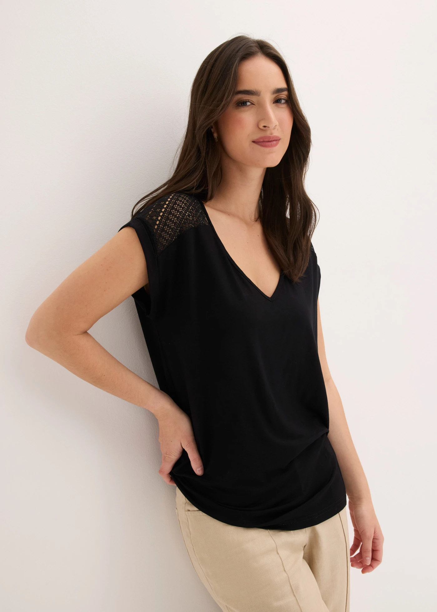 Shirt in een viscosemix • zwart • bonprix online shop