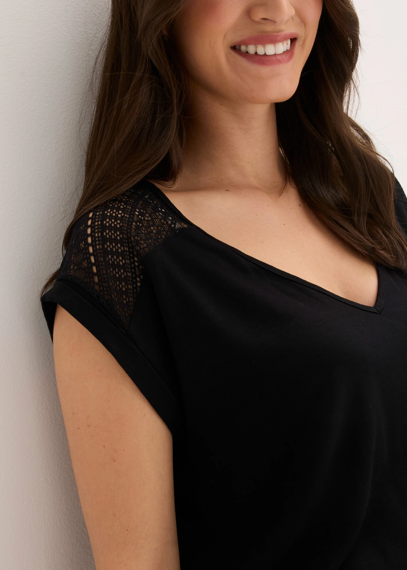 T-shirt doux en viscose extensible • noir • Boutique bonprix