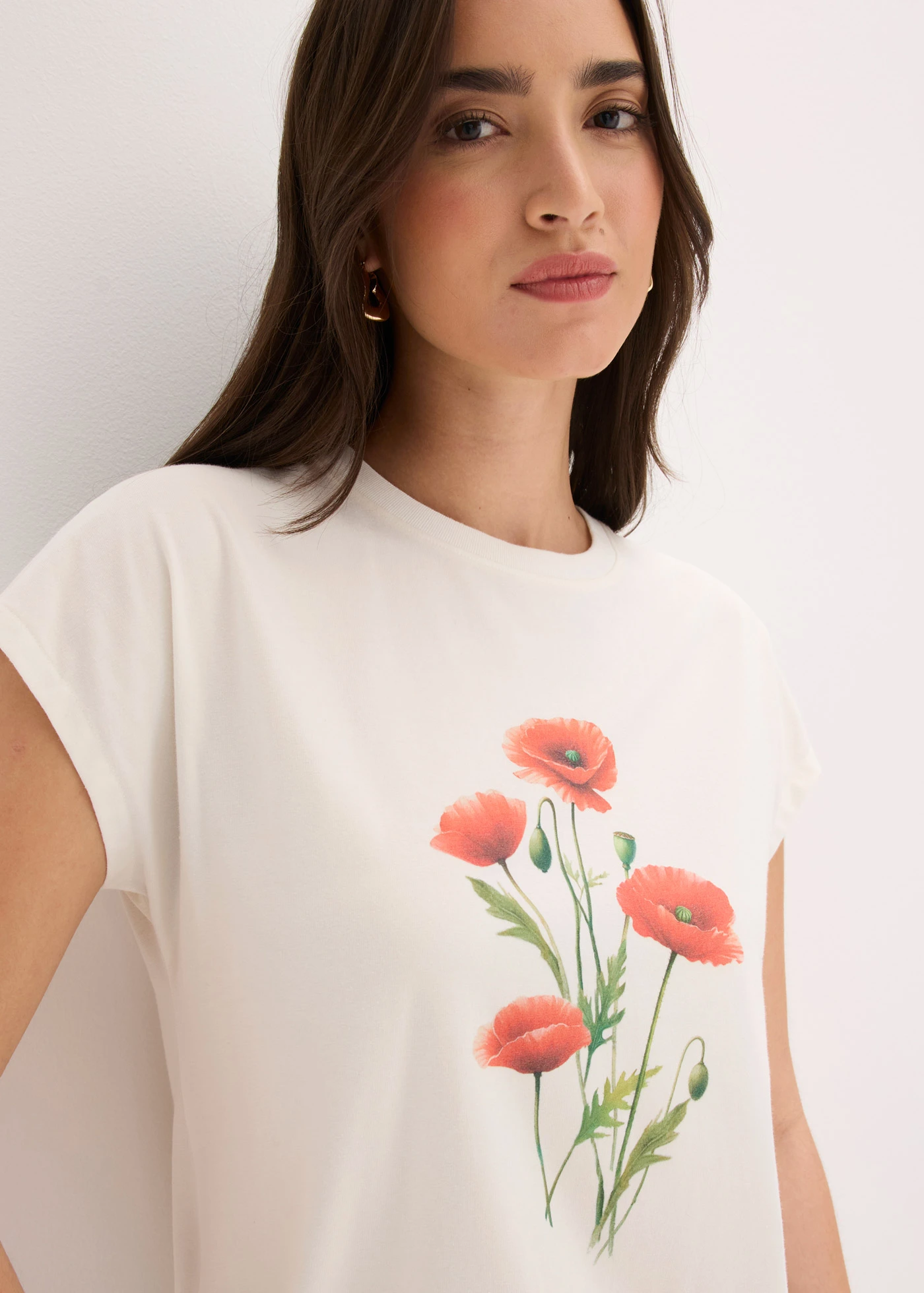 T-shirt en coton extensible • écru floral • Boutique bonprix