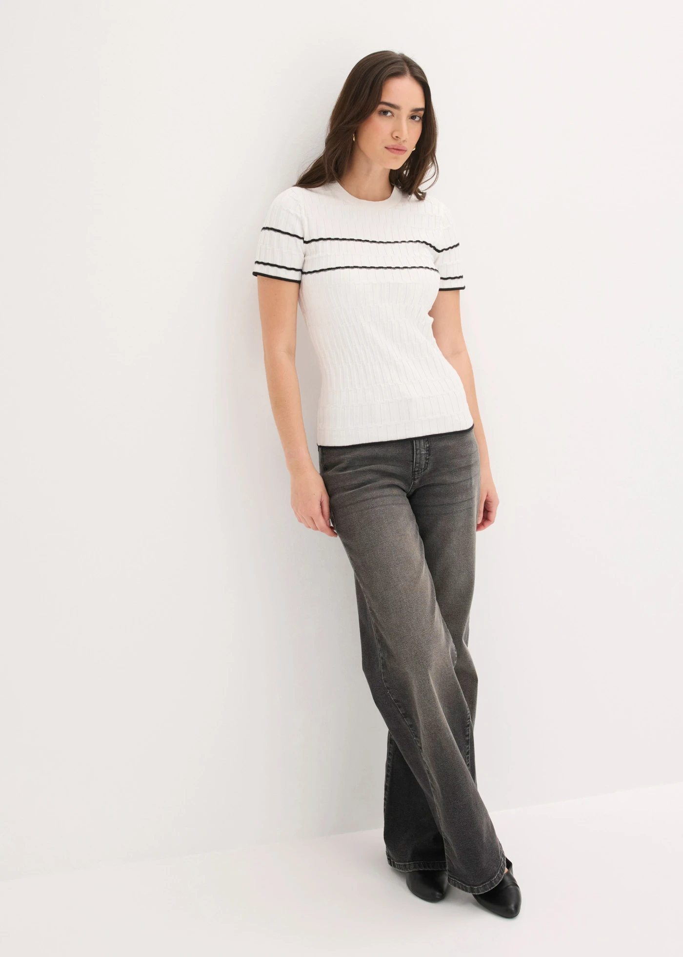 Pull à manches courtes • écru/noir rayé • Boutique bonprix