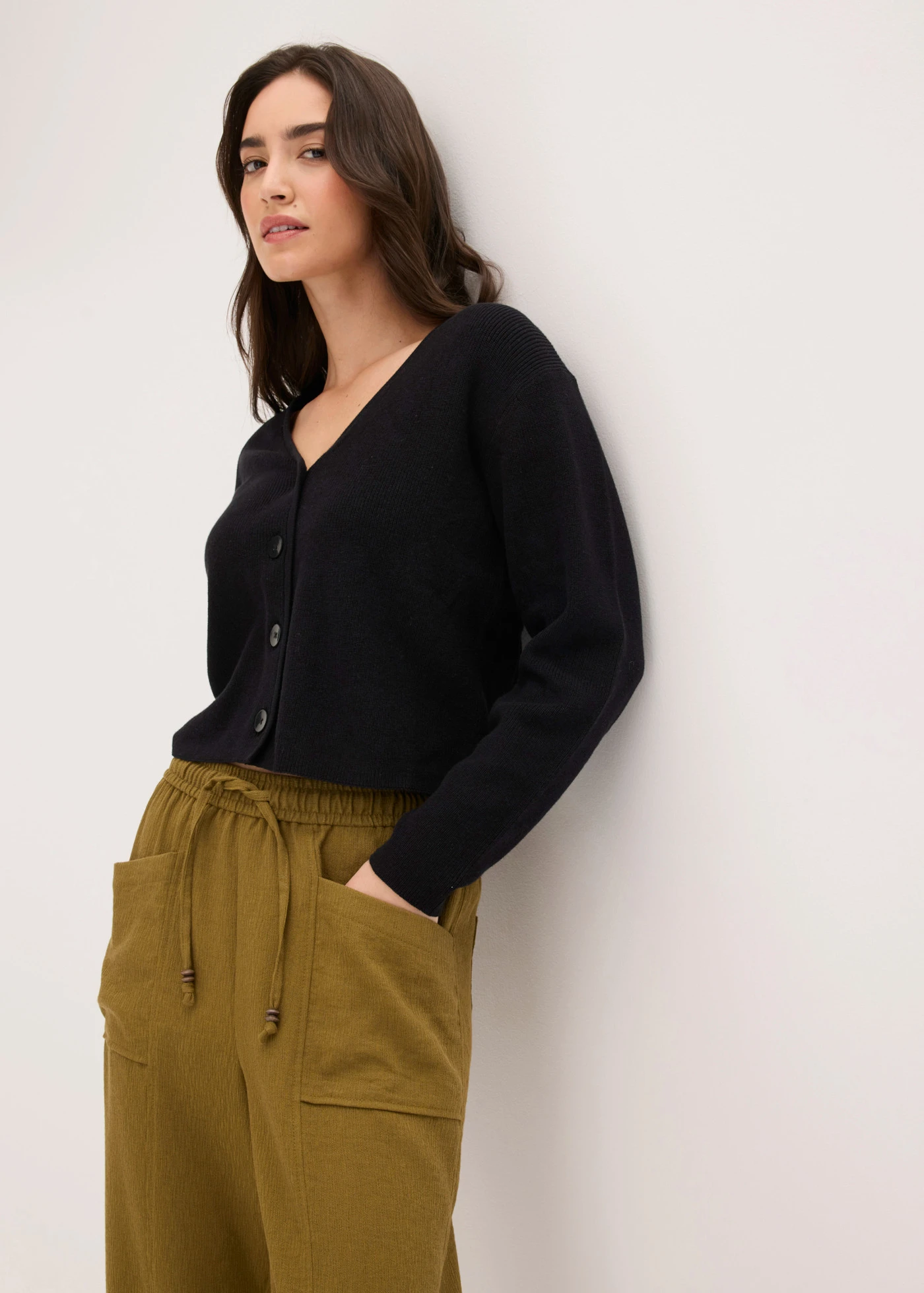 Pantalon large en matière texturée • vert nature • Boutique bonprix