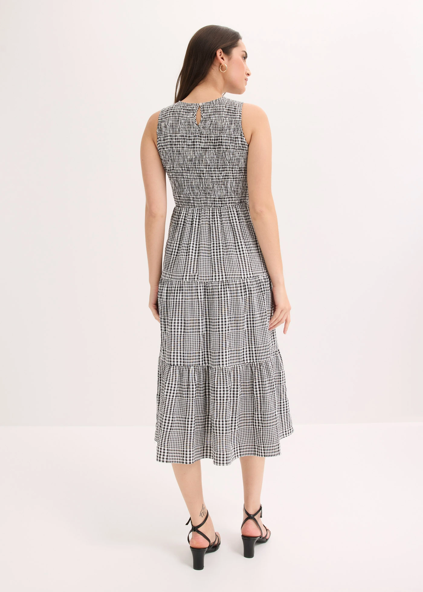 Midi jurk in een viscosemix • zwart-wolwit geruit • bonprix online shop