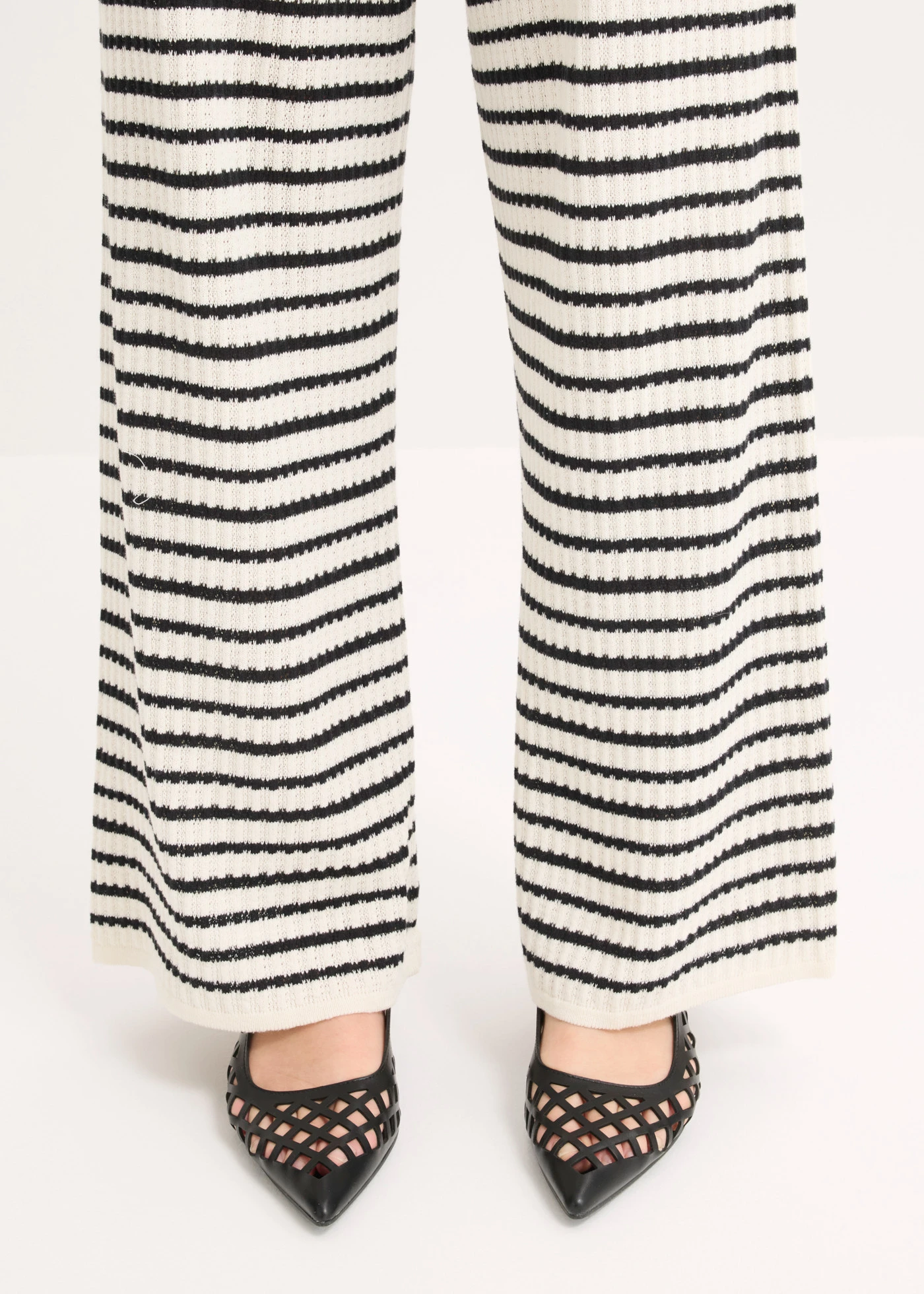 Pantalon léger en maille • blanc nacré-noir rayé • Boutique bonprix