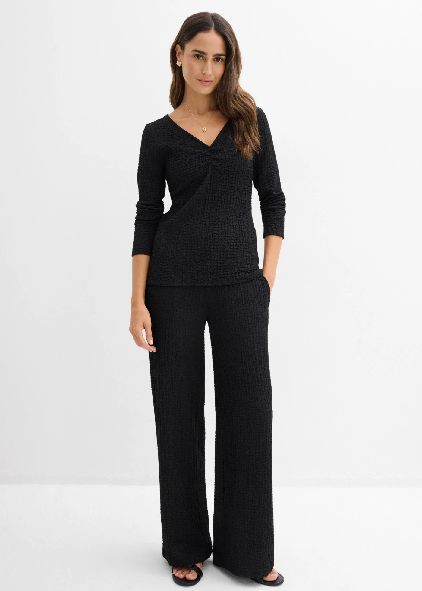 Shirt en broek van zachte  gestructureerde crêpe (2-dlg. set) • zwart • bonprix online shop