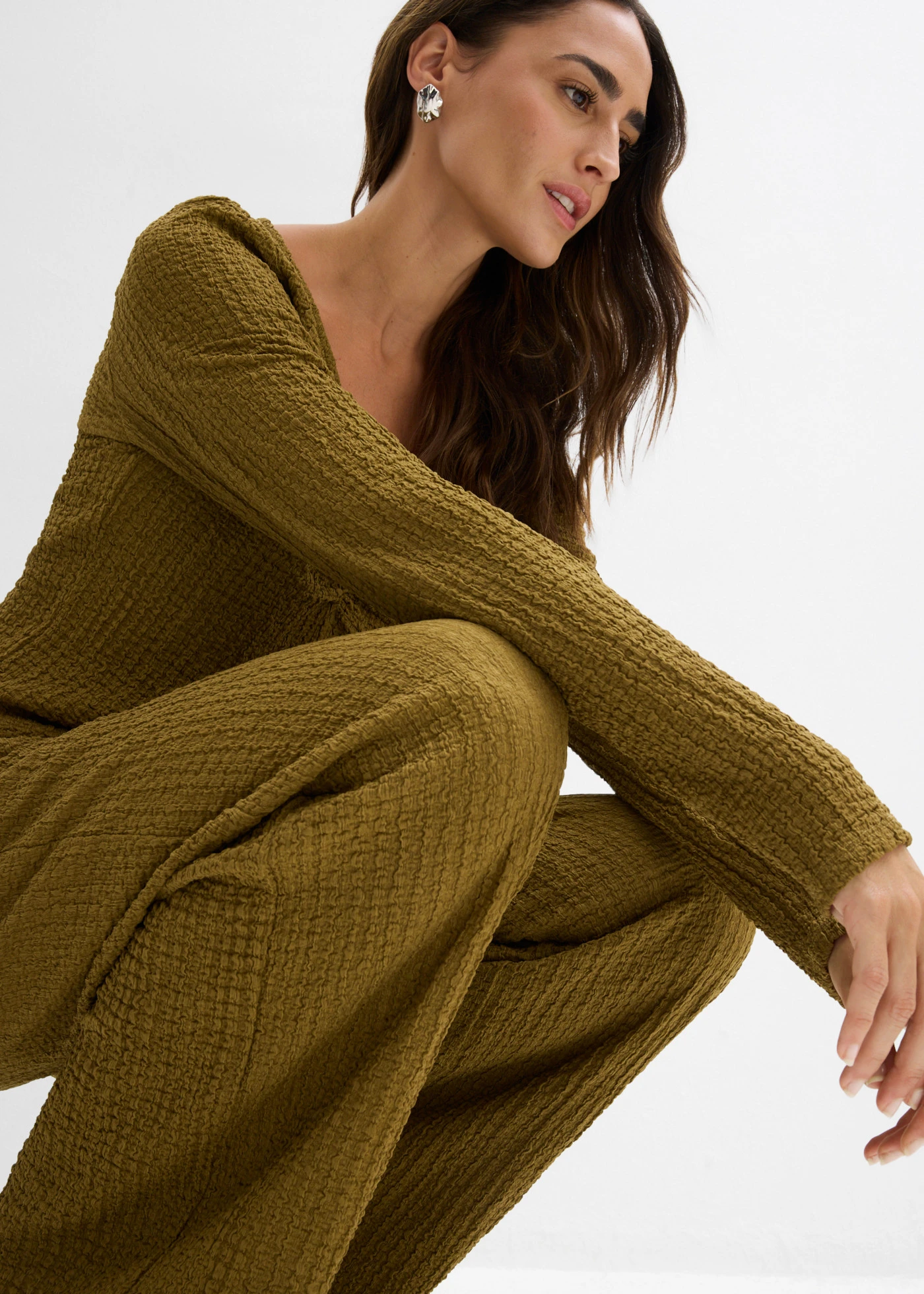 Shirt en broek van zachte  gestructureerde crêpe (2-dlg. set) • natuurgroen • bonprix online shop