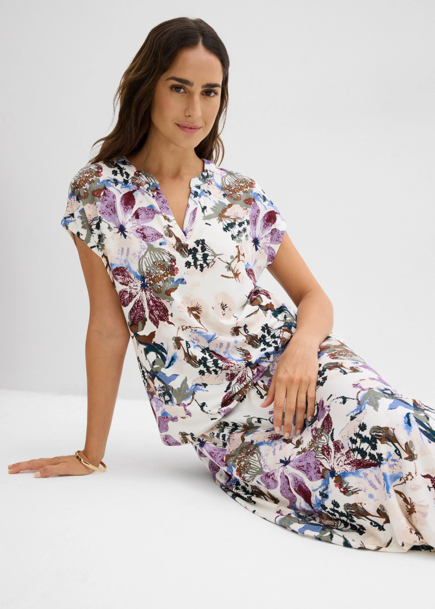 Tunique à manches courtes en viscose fluide • écru floral • Boutique bonprix