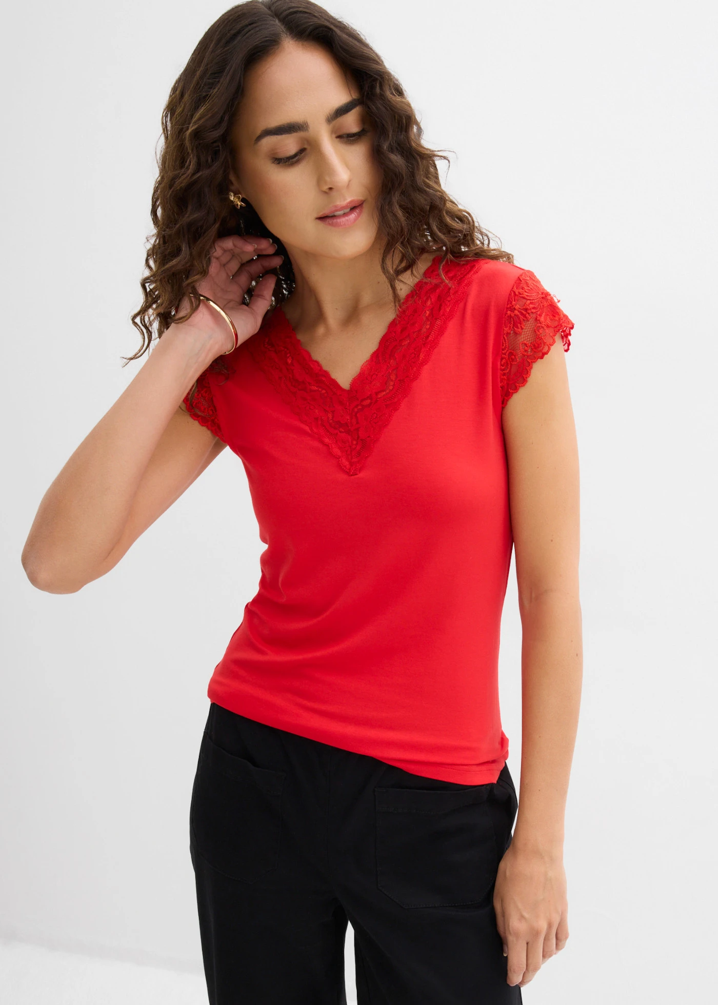 T-shirt doux en viscose extensible • fraise • Boutique bonprix