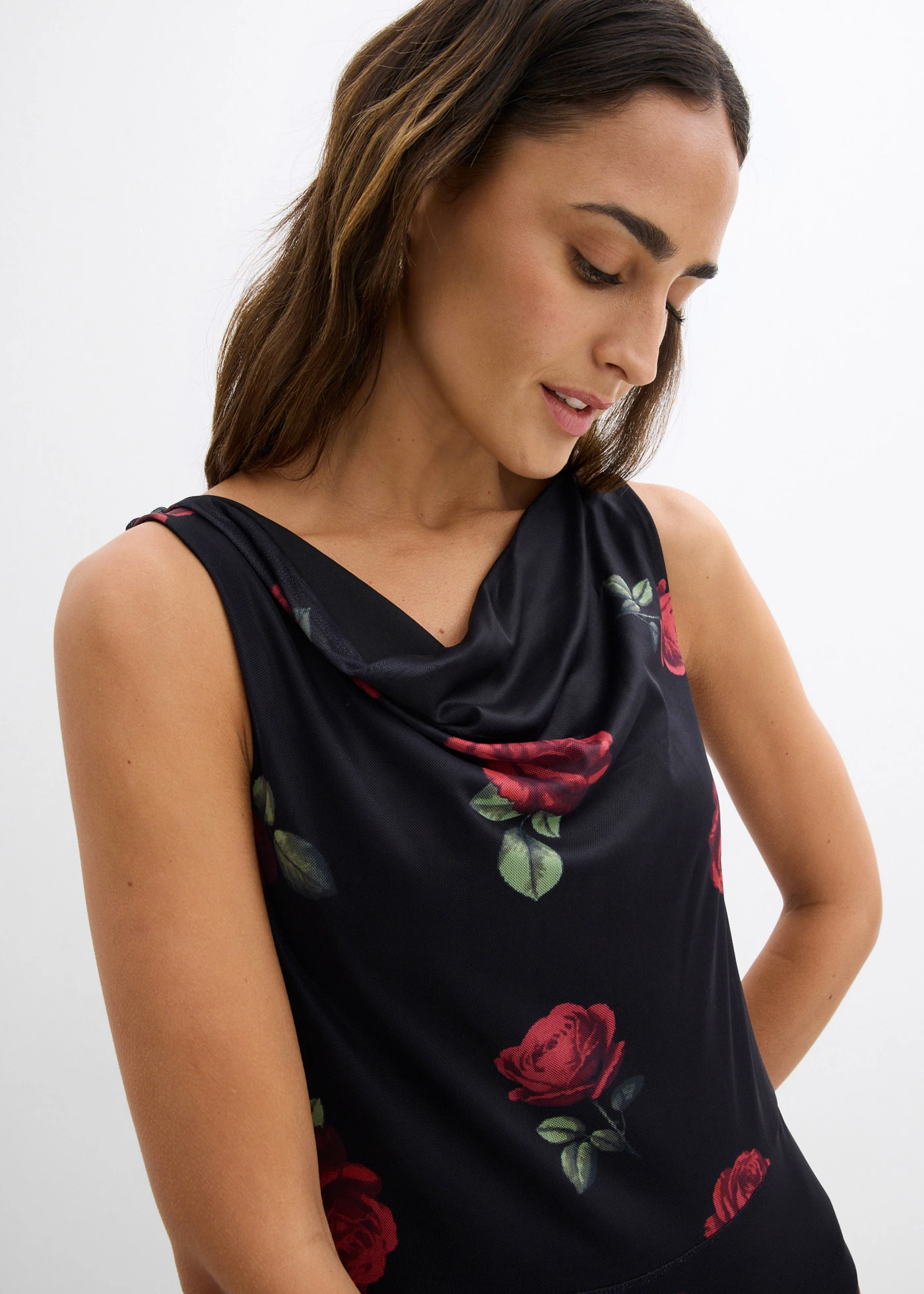 Midi šaty z měkké síťoviny • černá s květy • bonprix obchod