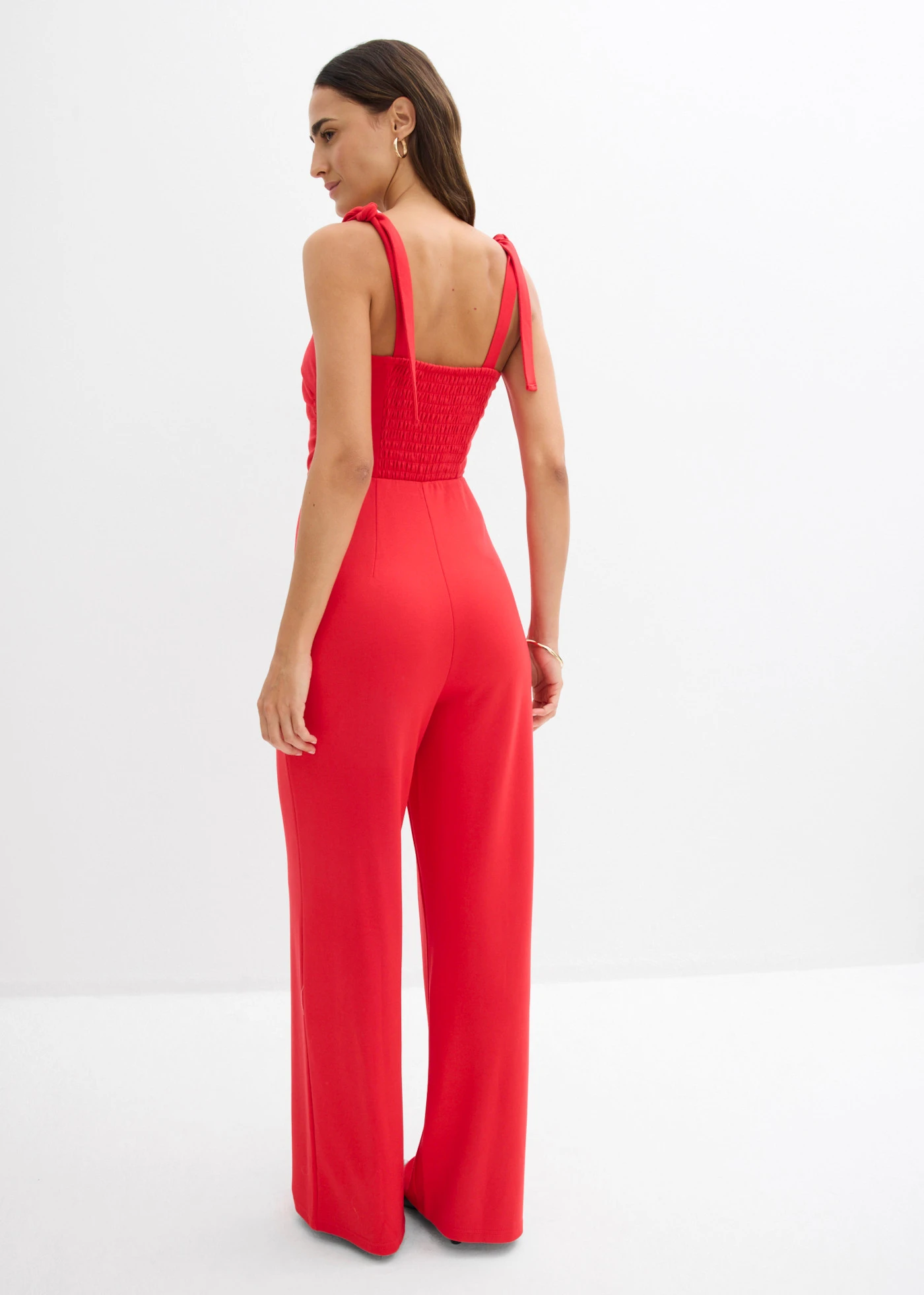 Jumpsuit met strikbandjes • aardbeirood • bonprix online shop