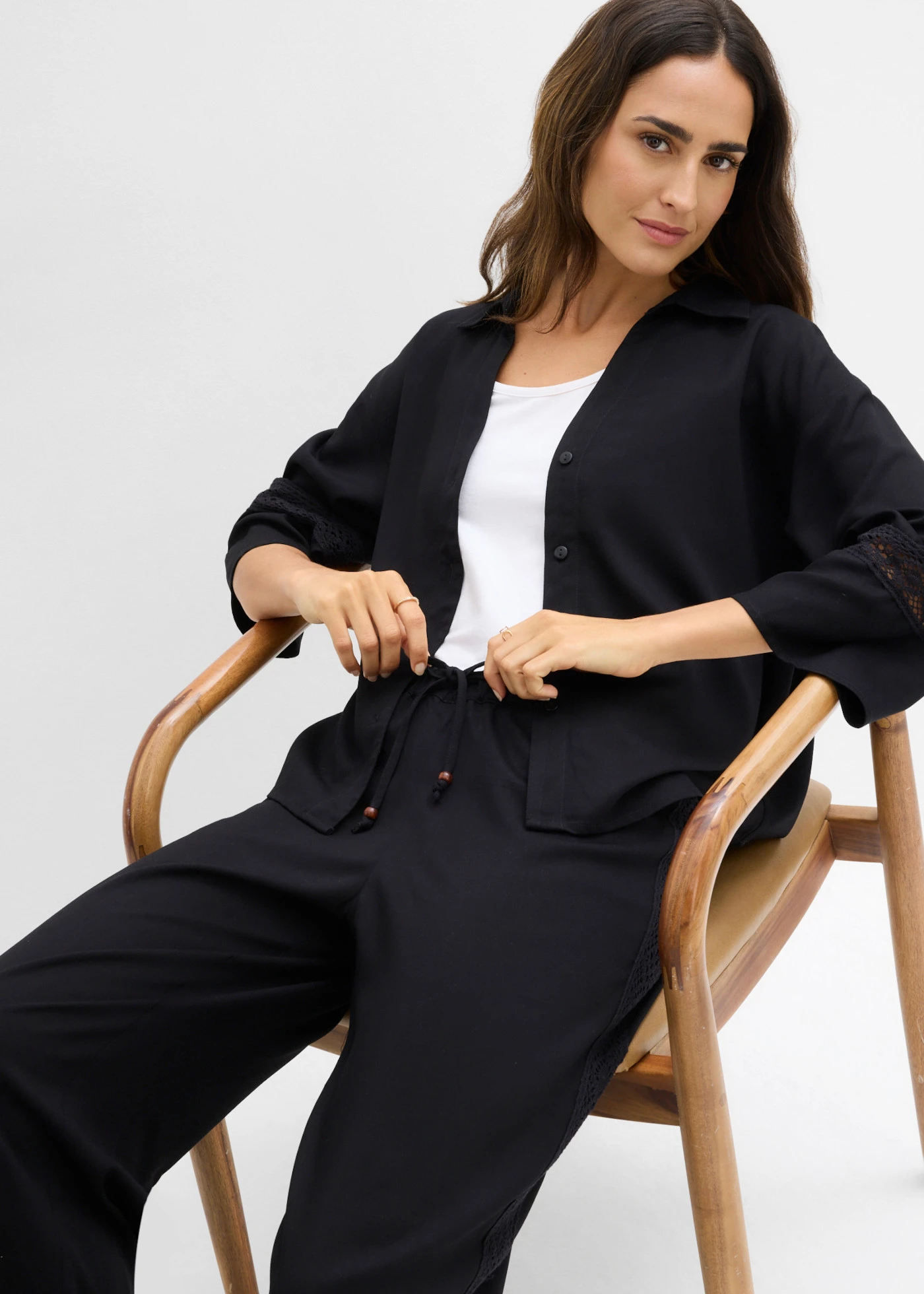 Pantalon large en viscose fluide • noir • Boutique bonprix