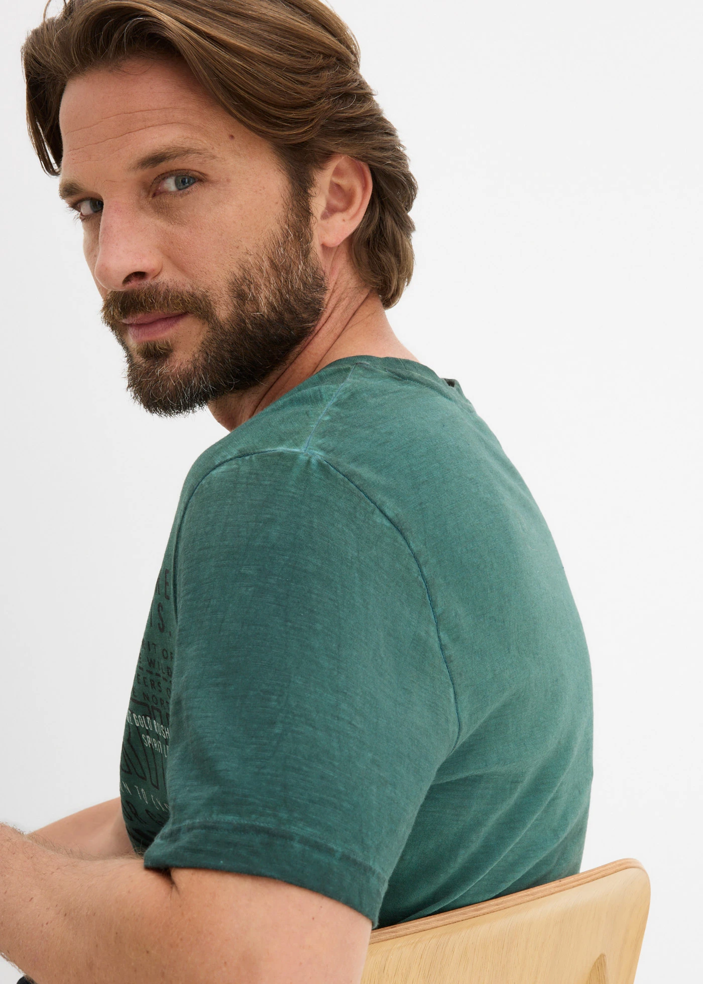 T-shirt in gewassen look • diepgroen met print • bonprix online shop