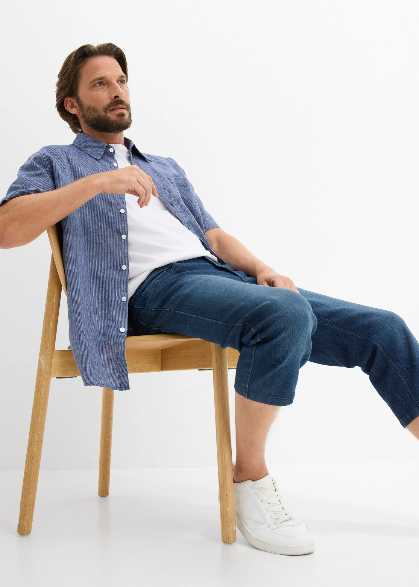 Könnyű 3/4-es farmer elasztikus derékpánttal, Slim Fit • sötétkék denim • bonprix áruház