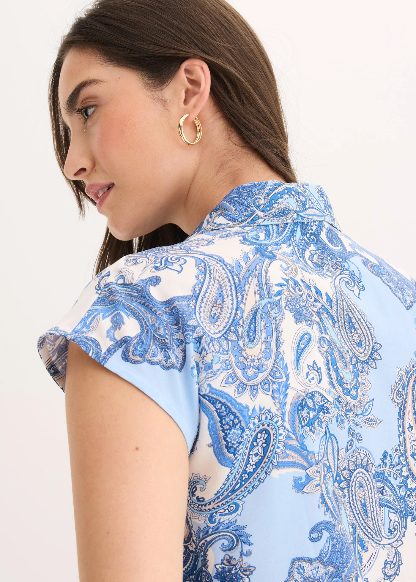 Gedessineerde blouse van soepele viscose • wit/lichtblauw paisley • bonprix online shop