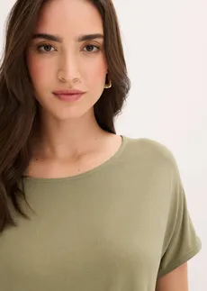 T-shirt doux en viscose extensible • olive • Boutique bonprix