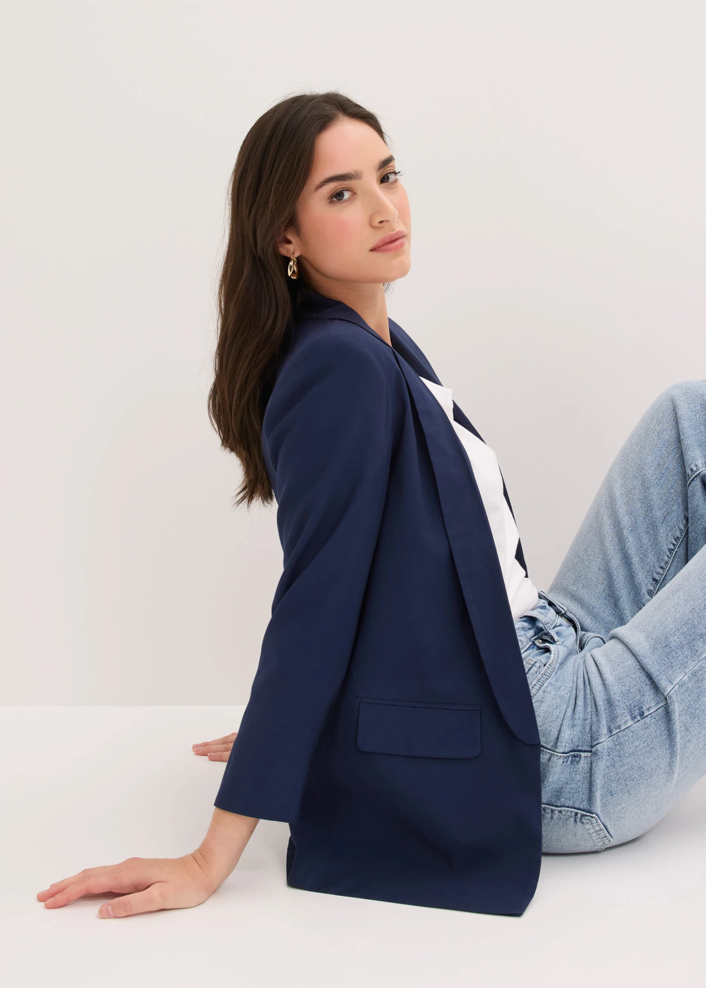 Sacou lung din material cu viscoză • bleumarin • magazin bonprix