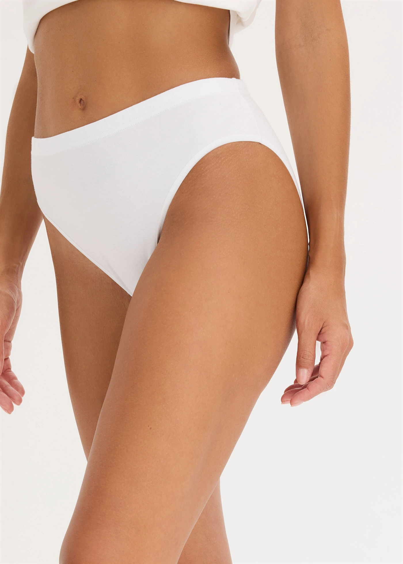 Lot de 6 slips coton doux avec imprimé cœurs • blanc/noir • Boutique bonprix