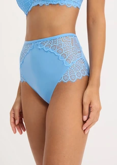 High waist slip met oriëntaalse kant • babyblauw • bonprix online shop