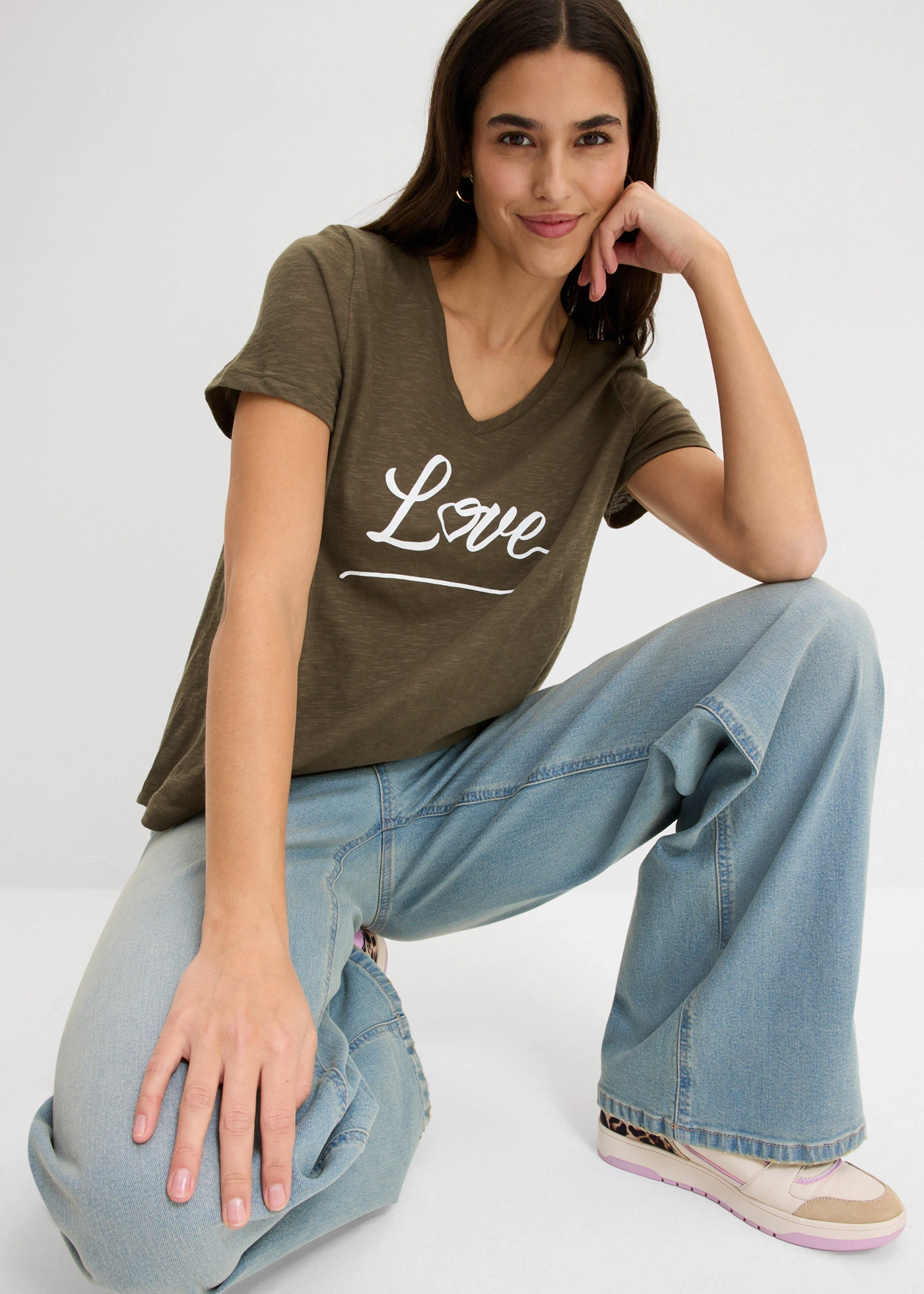 T-shirt à imprimé • olive foncé • Boutique bonprix