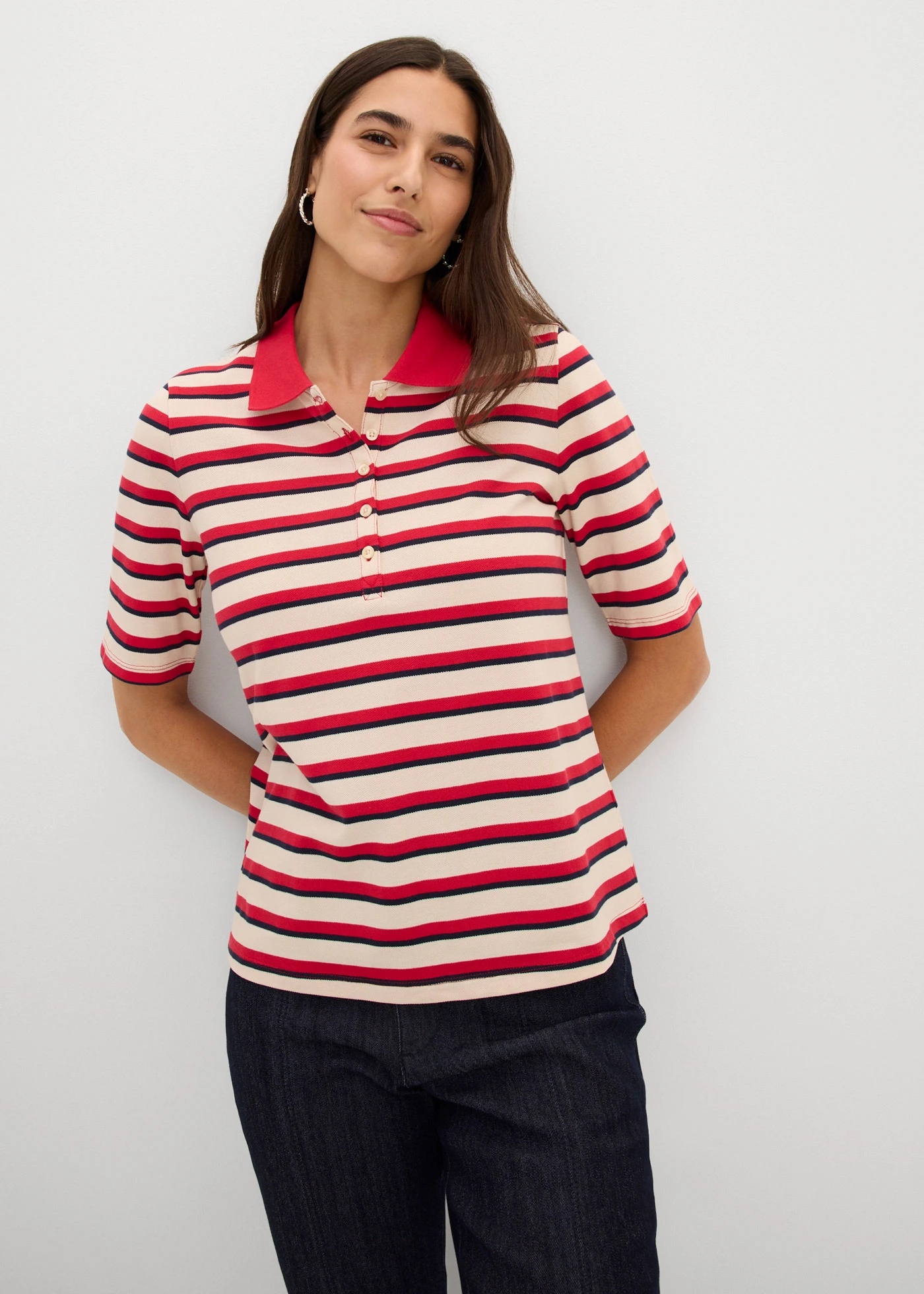 Piqué poloshirt van biologisch katoen • rood-donkerblauw-kiezelbeige gestreept • bonprix online shop