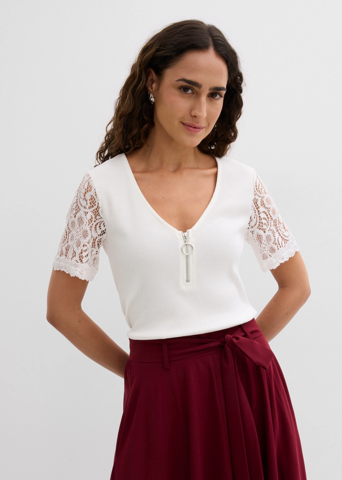 T-shirt en coton côtelé • ecru • Boutique bonprix