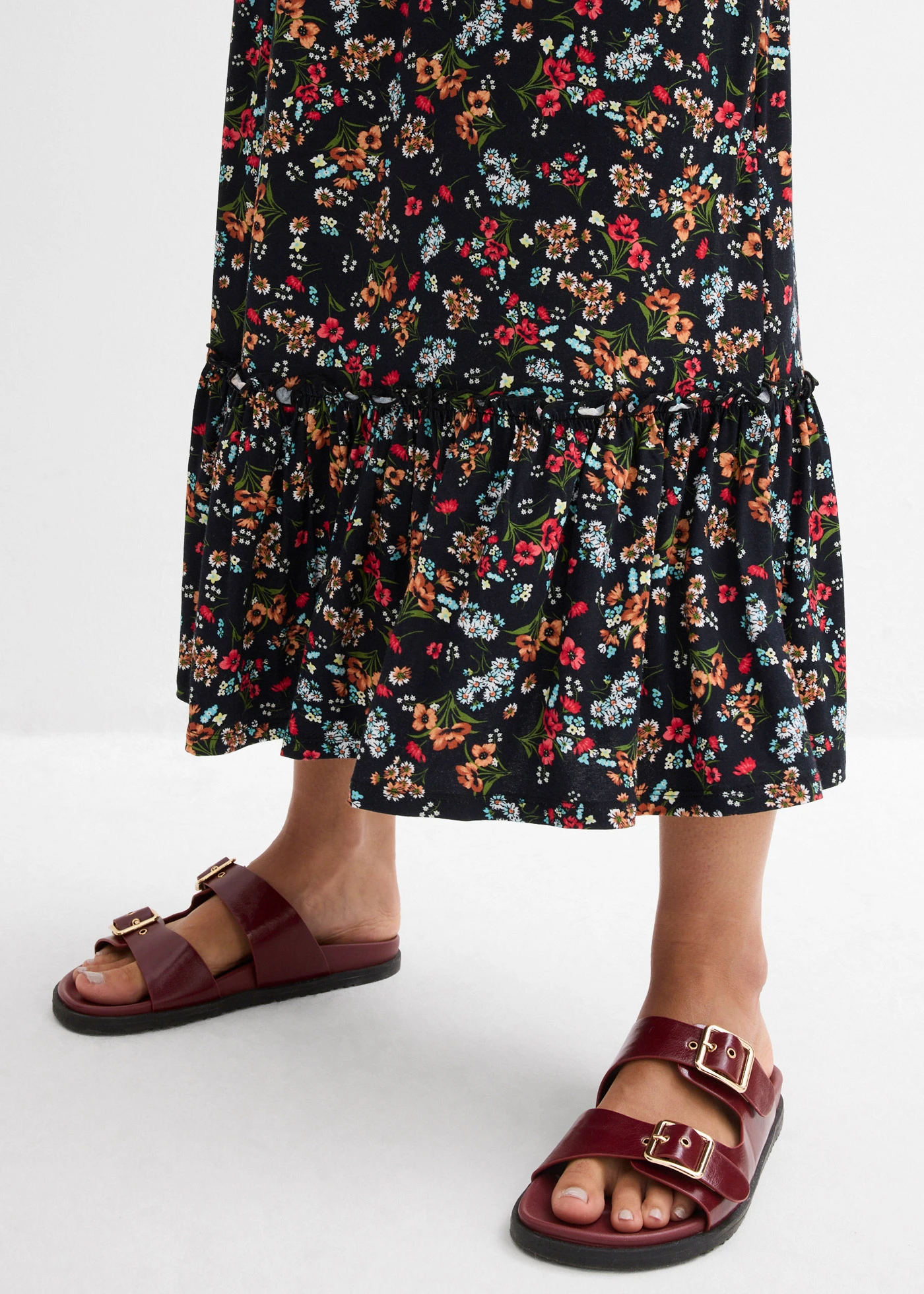 Robe midi en jersey viscose • noir floral • Boutique bonprix