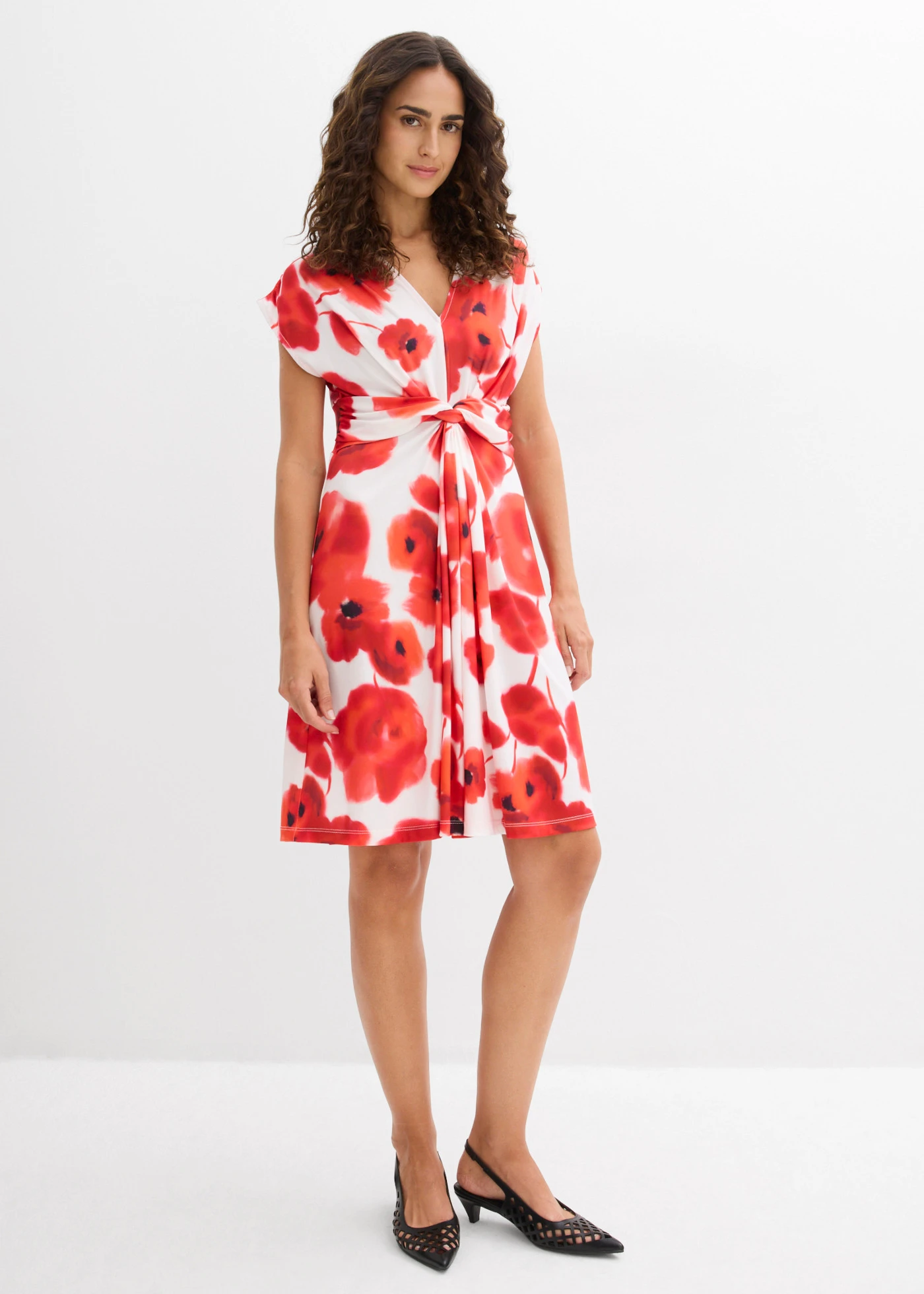 Rochie din jerse • crem-roșu-căpșună floral • magazin bonprix