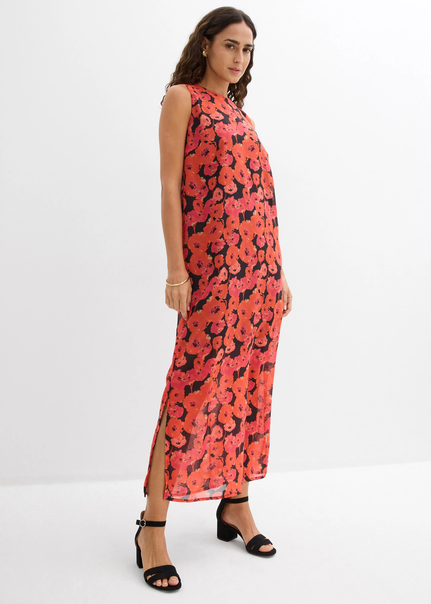 Robe longue en mousseline • noir/fraise floral • Boutique bonprix