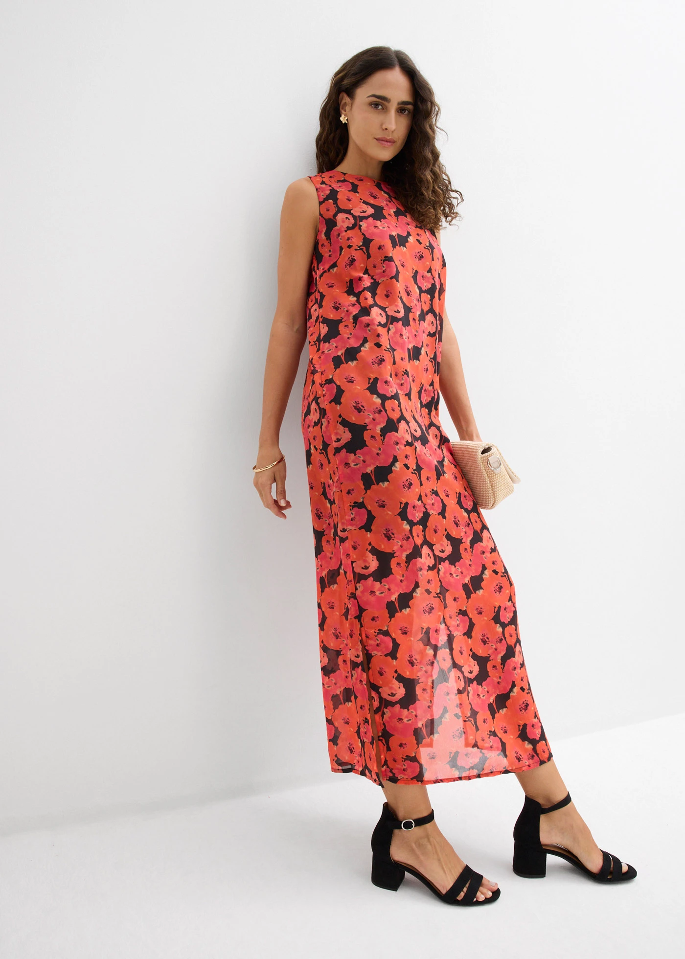 Dlhé šifónové šaty • čierna/jahodová kvetovaná • obchod bonprix