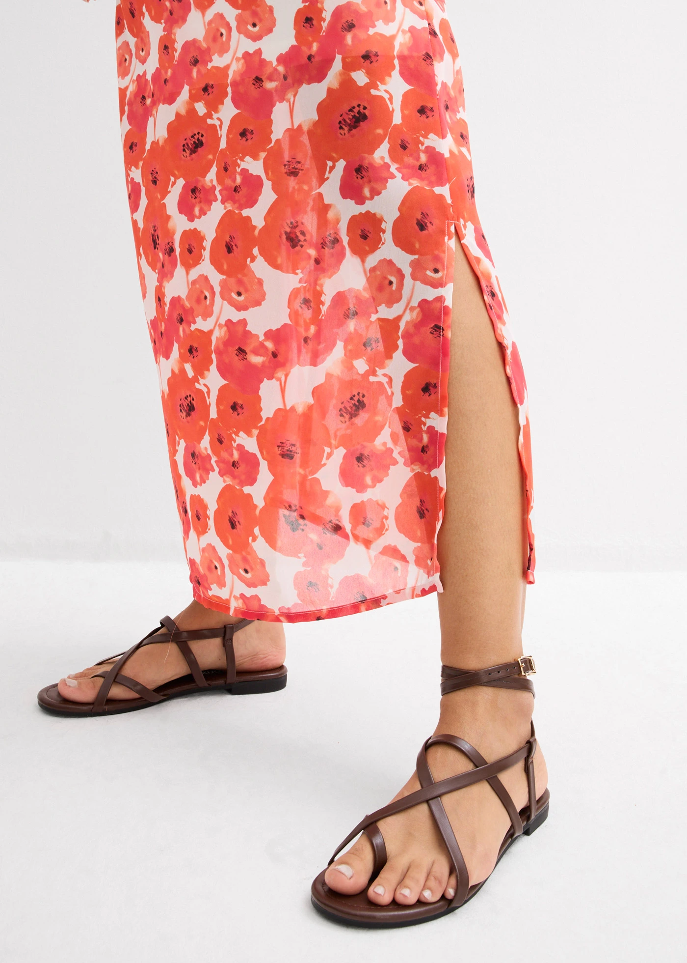 Lange chiffonjurk • wolwit/aardbeirood gebloemd • bonprix online shop