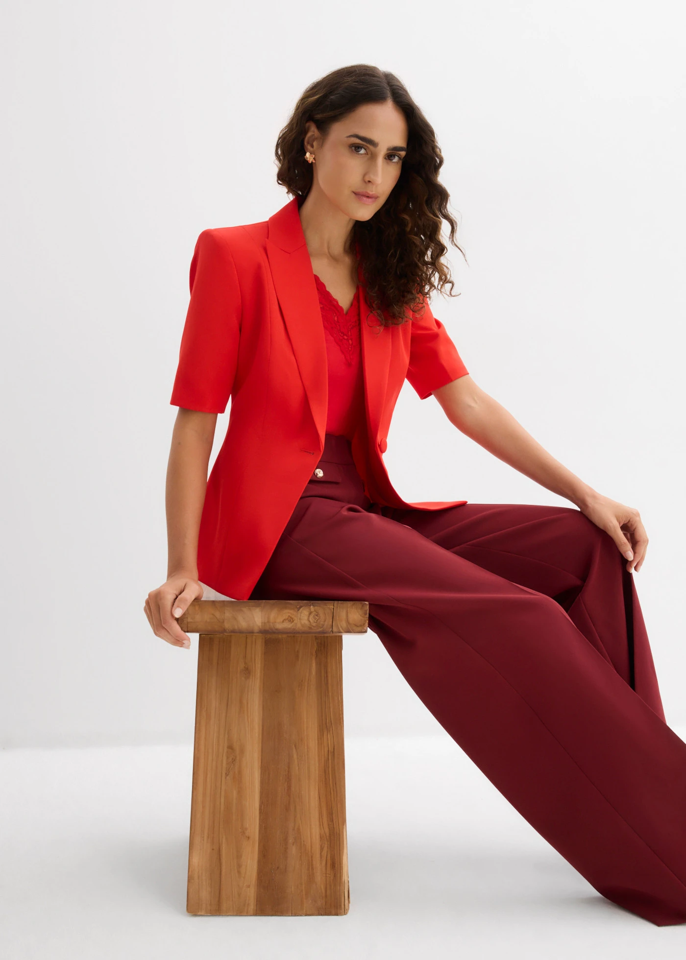 Blazer cintré, coupe sablier • fraise • Boutique bonprix