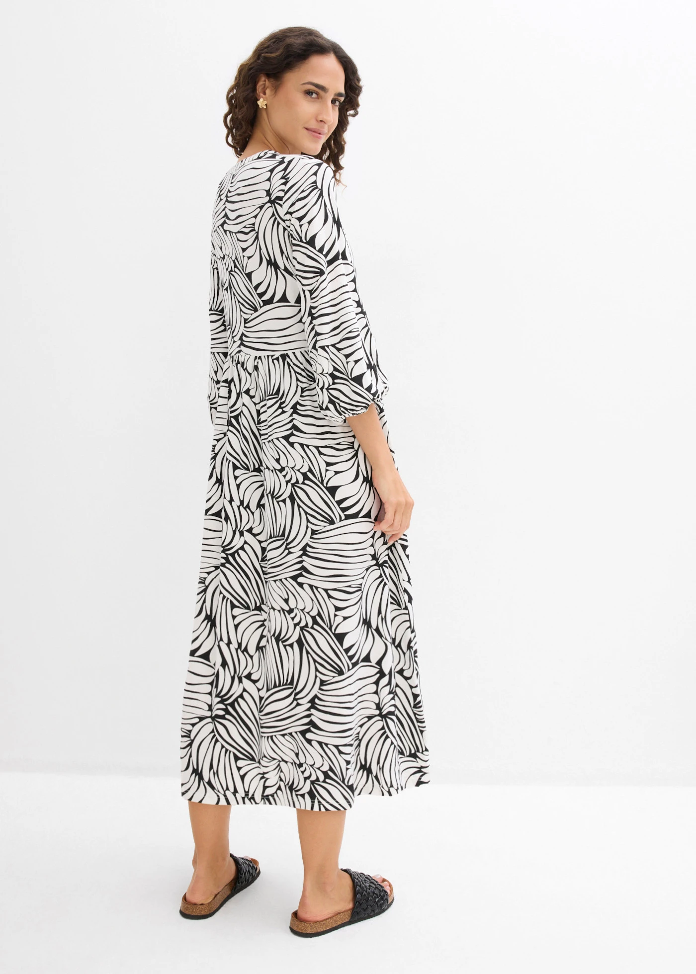 Tuniekjurk van een soepele viscosemix • zwart-wolwit met print • bonprix online shop