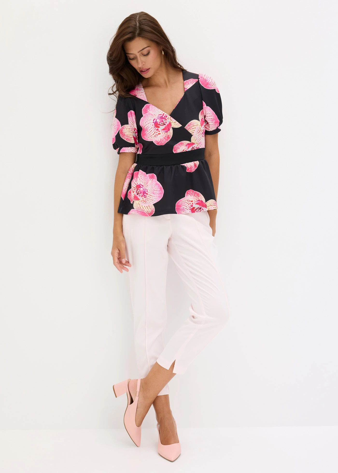 Bluză cu peplum • negru • magazin bonprix