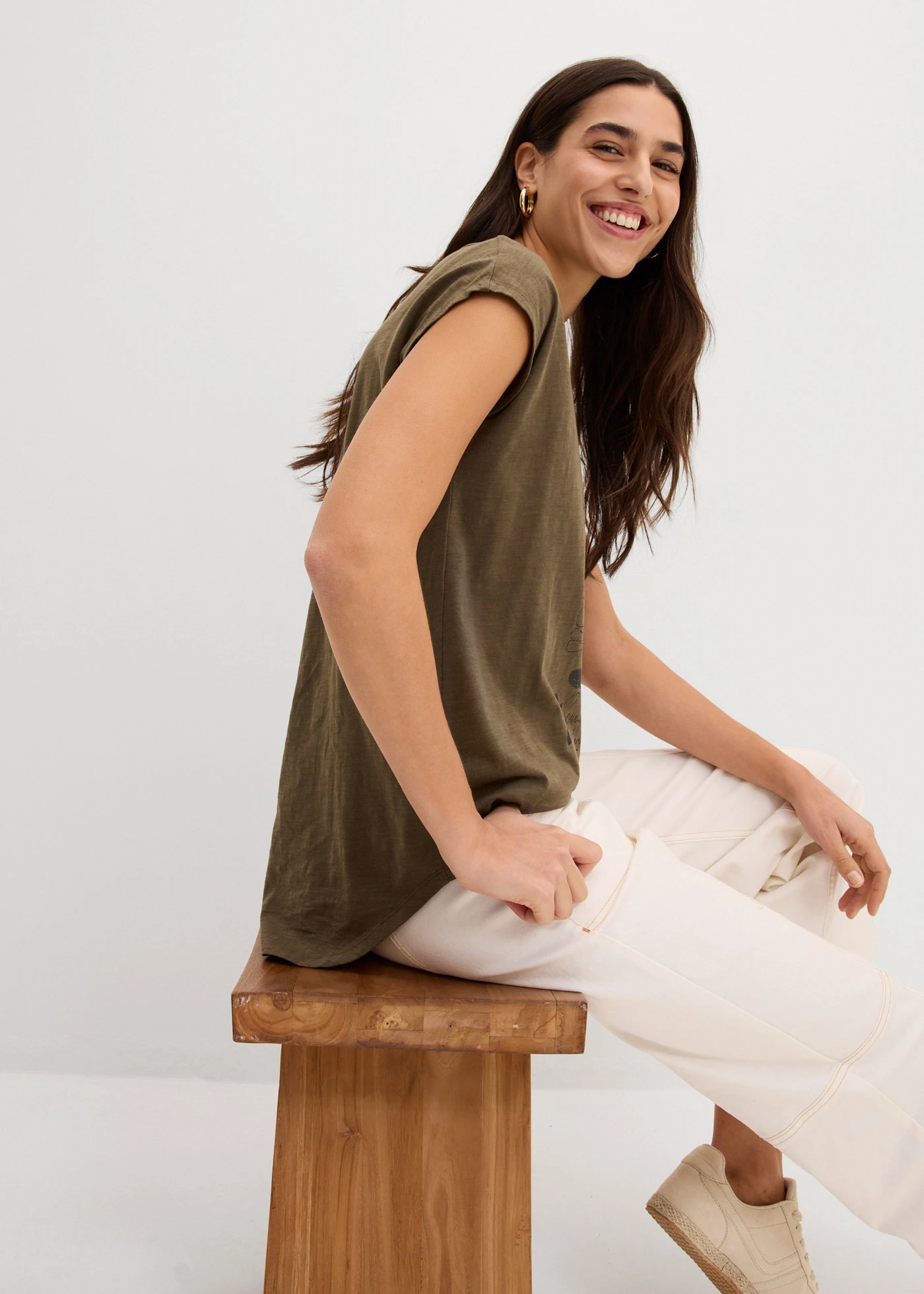 Bluză tricot lungă din bumbac organic 100% • oliv închis-negru grafic • magazin bonprix