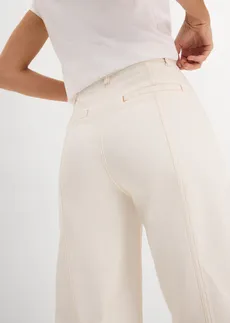 Rövidített twill nadrág pamut–elasztán keverékből • gyöngyfehér • bonprix áruház