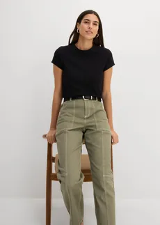 Pantalon raccourci en twill coton extensible • olive • Boutique bonprix