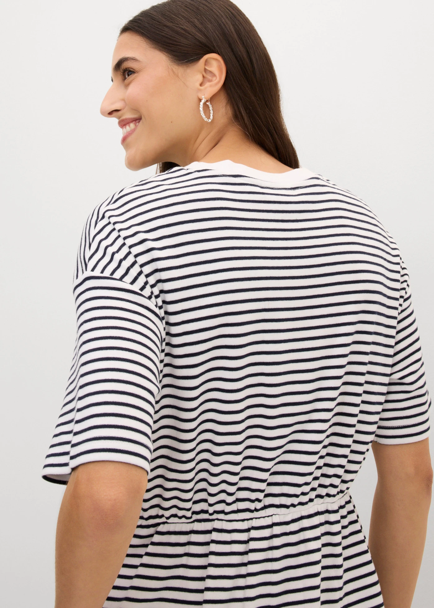 Rochie de jerse din bumbac 100% • bleumarin/alb dungat • magazin bonprix