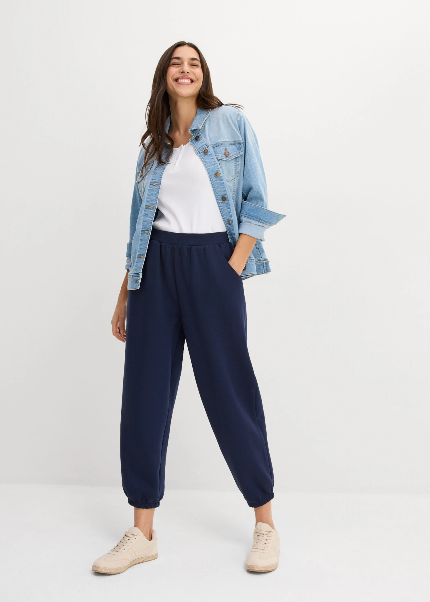 Pantalon sweat, coupe ballon • bleu foncé • Boutique bonprix