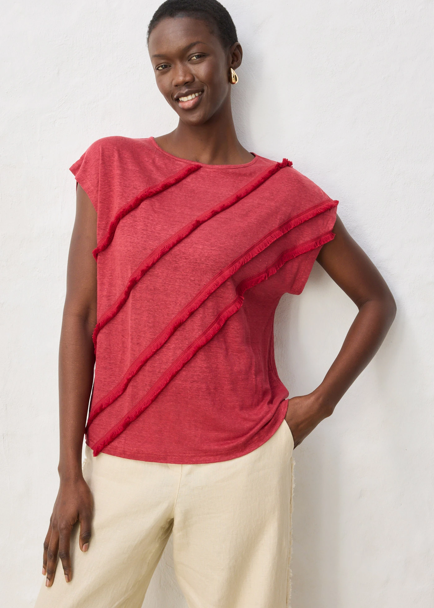 T-shirt 100% lin avec application • rouge cerise • Boutique bonprix