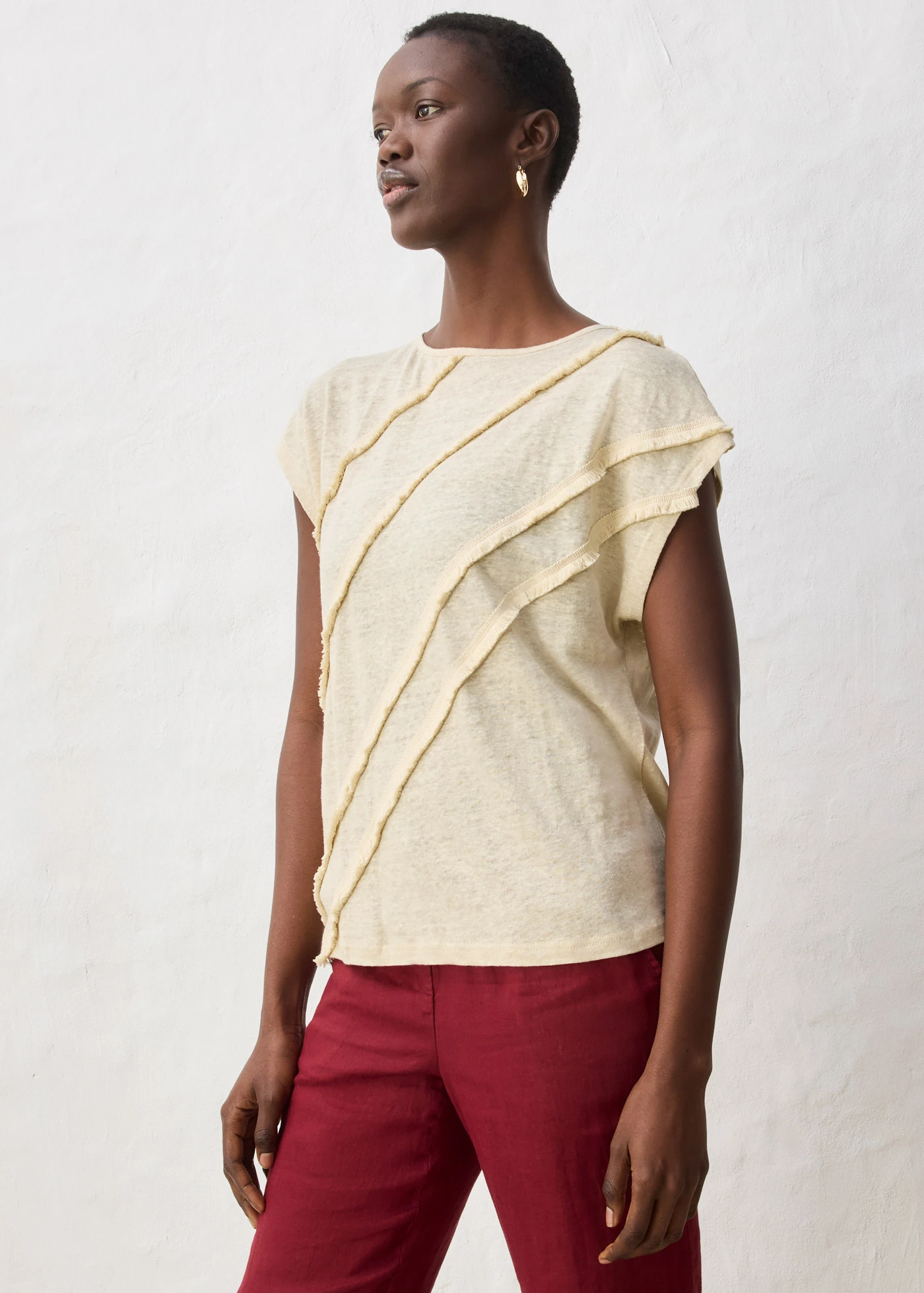 T-shirt 100% lin avec application • sable clair • Boutique bonprix